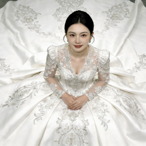 Pre-loved A-line Wedding Dress - M - Ivory